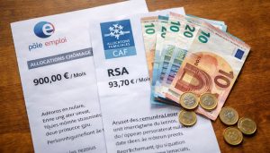 Documents et argent en vue rapprochée